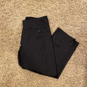 Danskin Now Capri Leggings